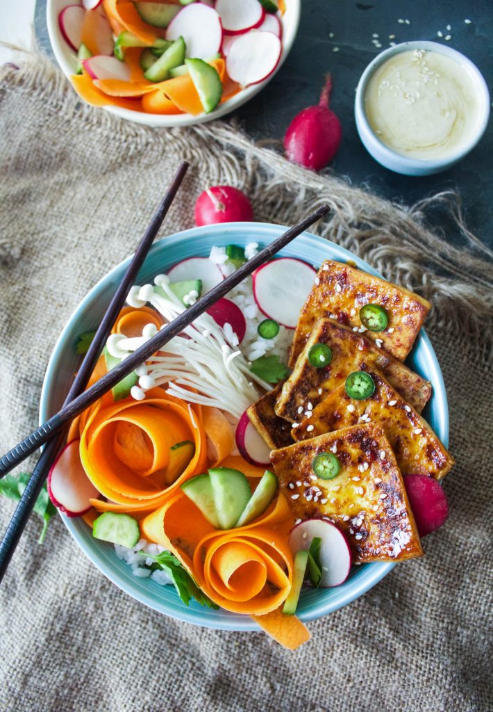 Sticky Soy Bahn Mi Bowls with Quick Pickles + Sesame Tahini Sauce 