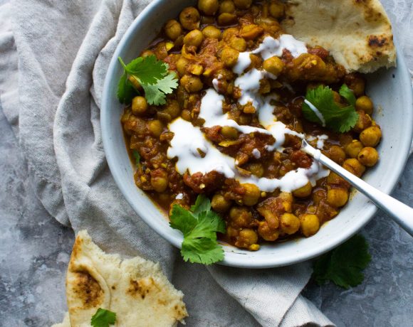 Everyday Chickpea Curry | Earth & Oven