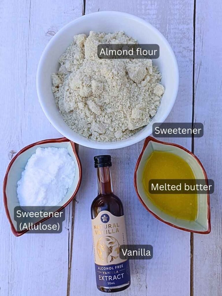 Almond flour cheesecake crust ingredients