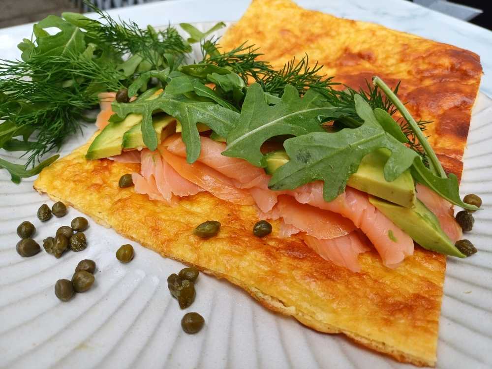 Cottage Cheese Flatbread with toppings