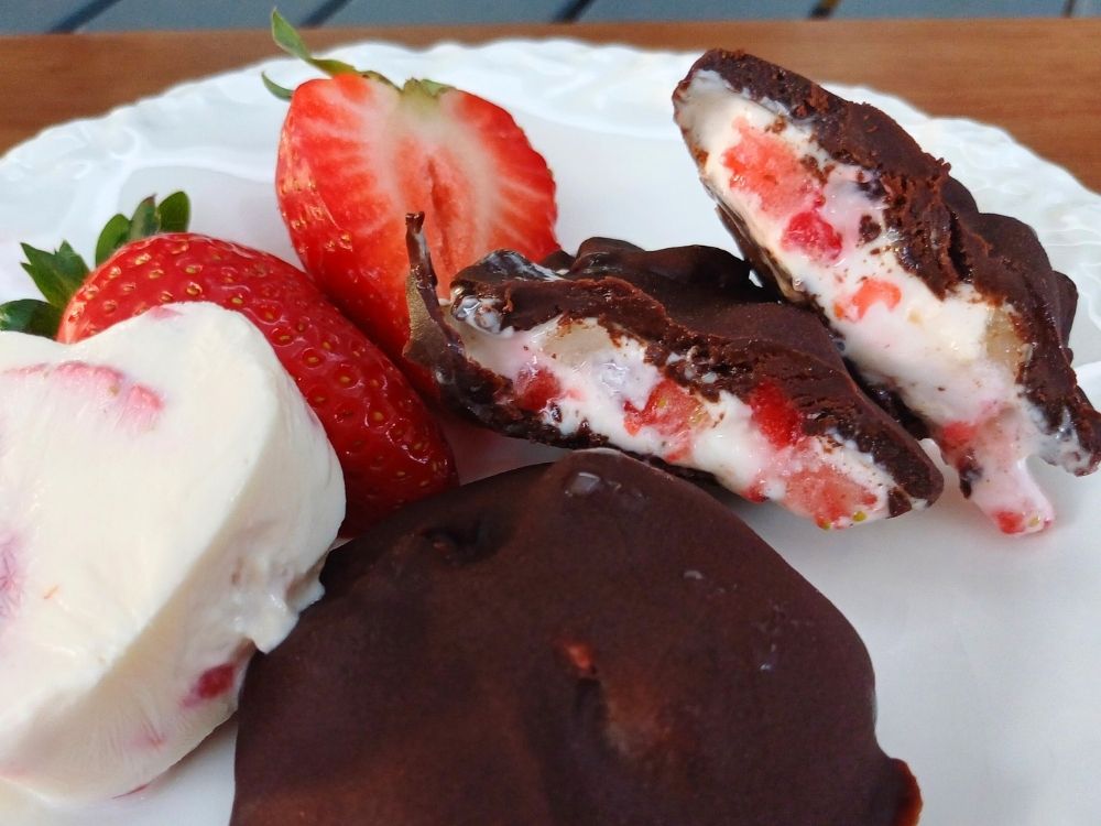 Strawberry yogurt bites coated in chocolate
