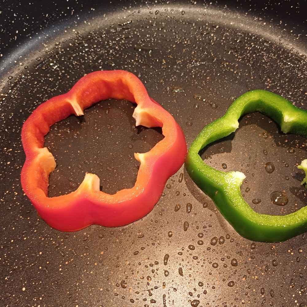 Bell pepper rings cooking