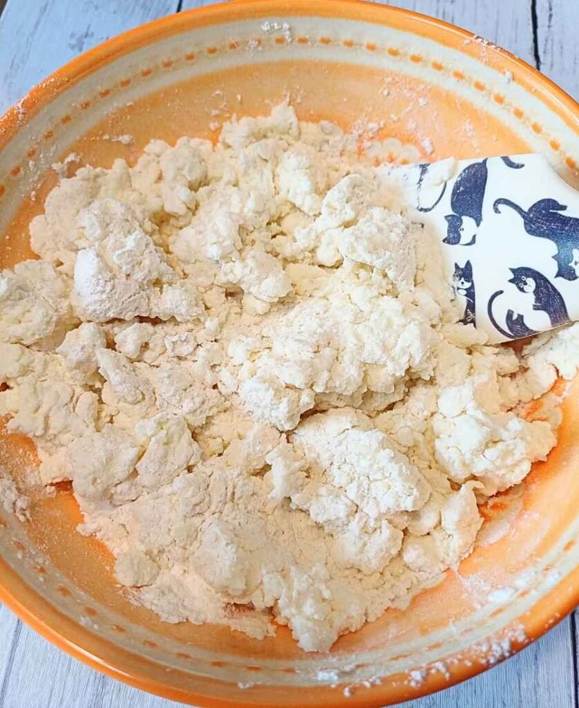 Mixing ingredients for cottage cheese bagels